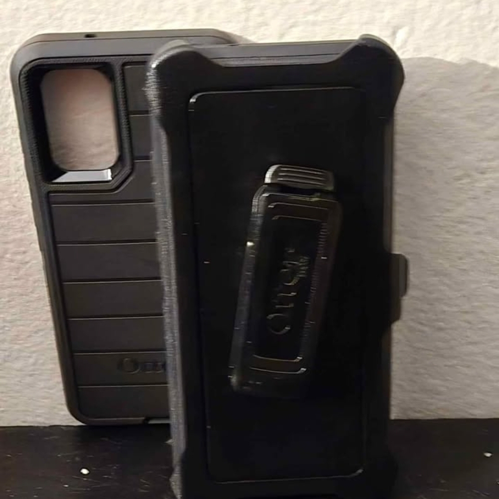 S20+ OtterBox Defender Pro Case